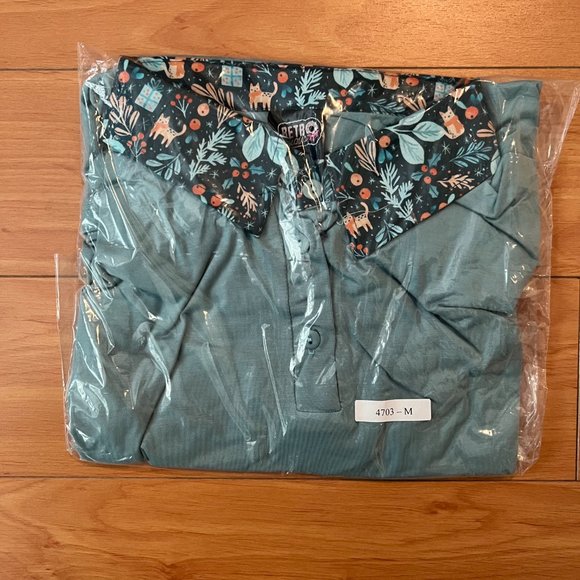 Retrolicious Get Cozy Top - Picture 5 of 8